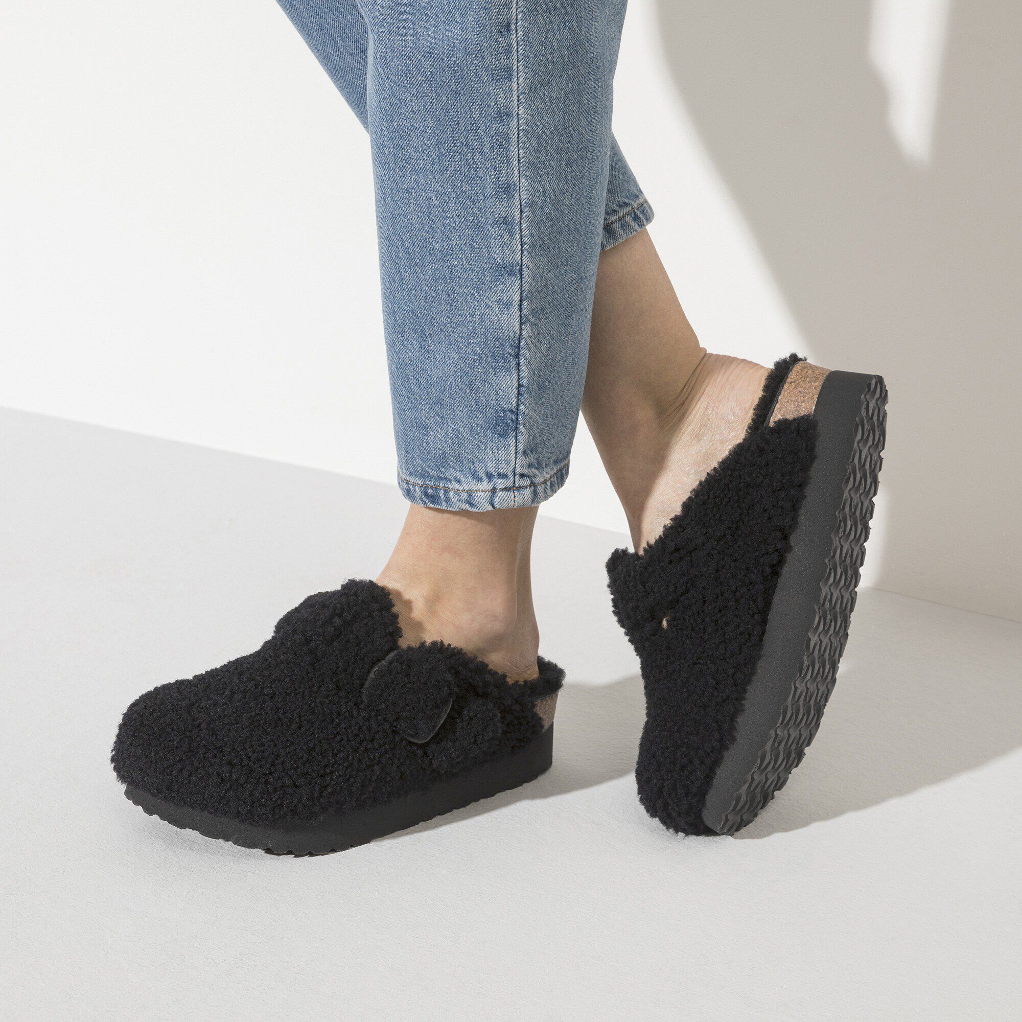 Boston Big Buckle Platform Fur - Image 5