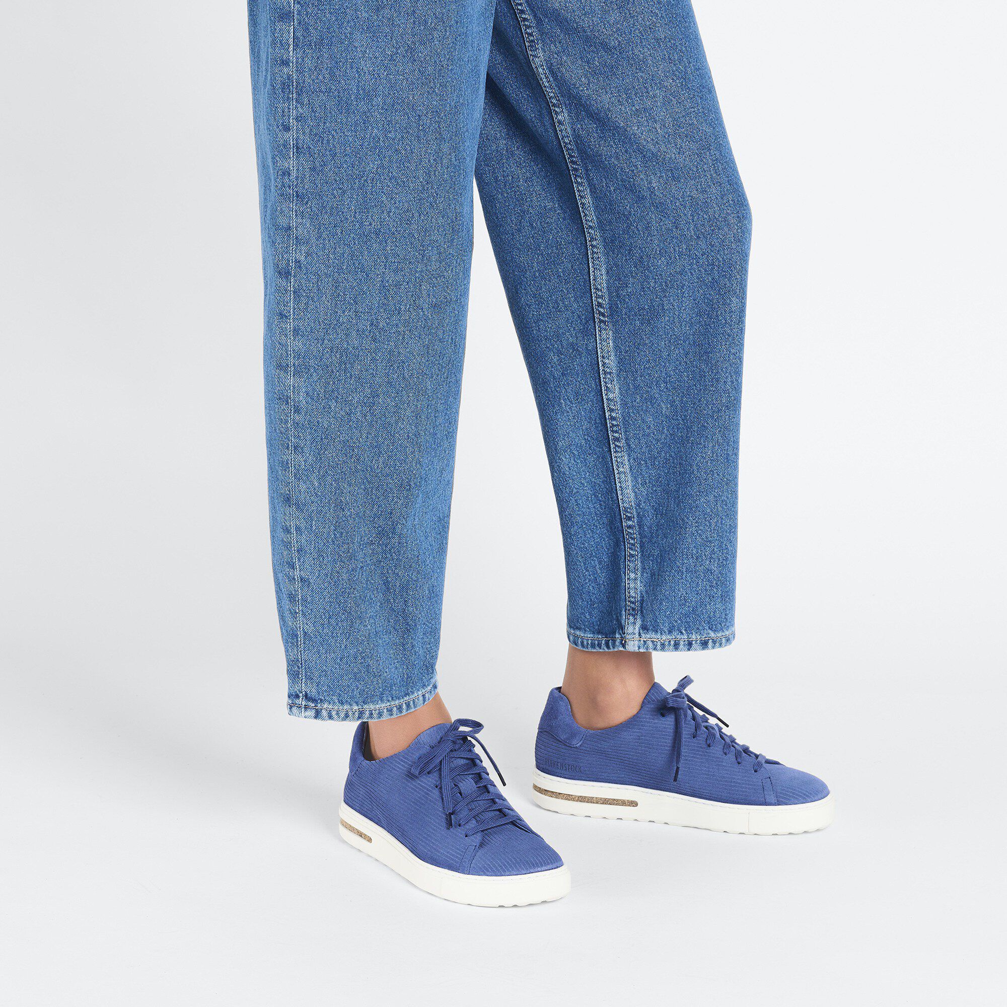 Bend Low Suede Leather Embossed - Image 7