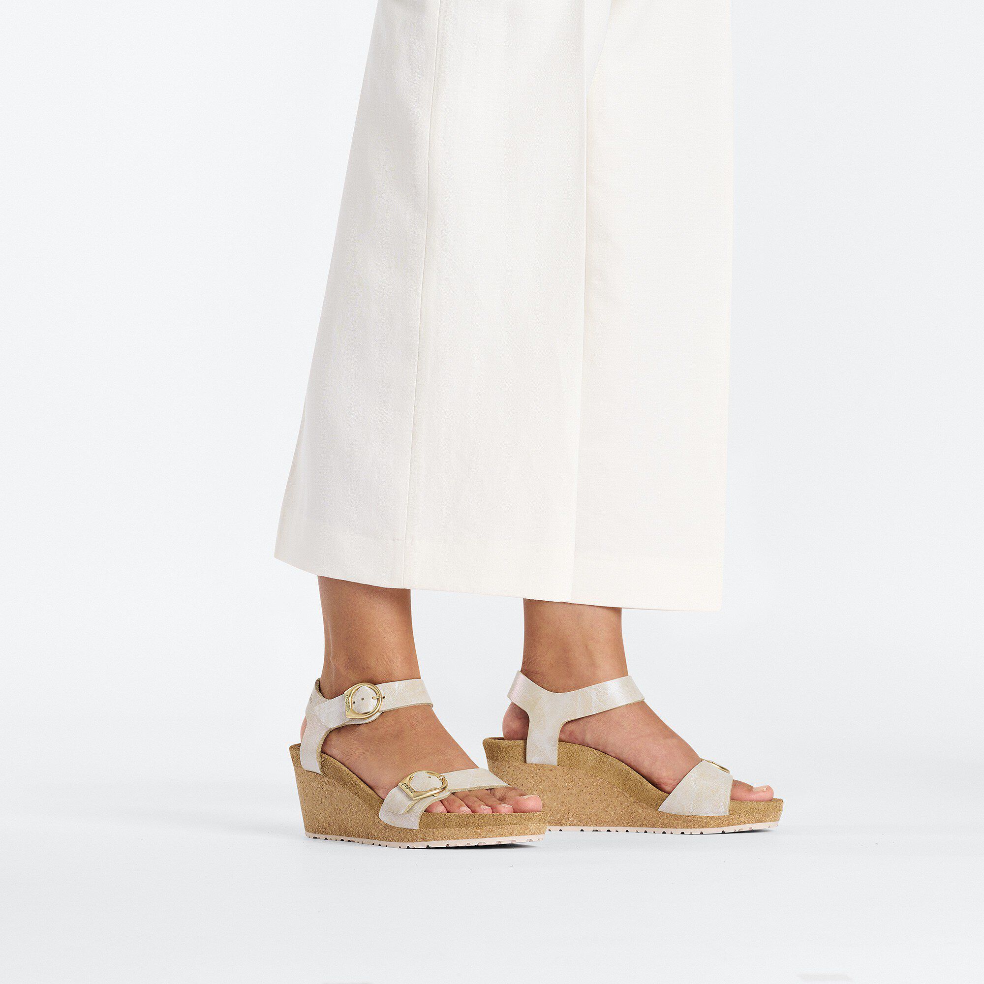 Soley Ring-Buckle Nubuk Leather - Image 5