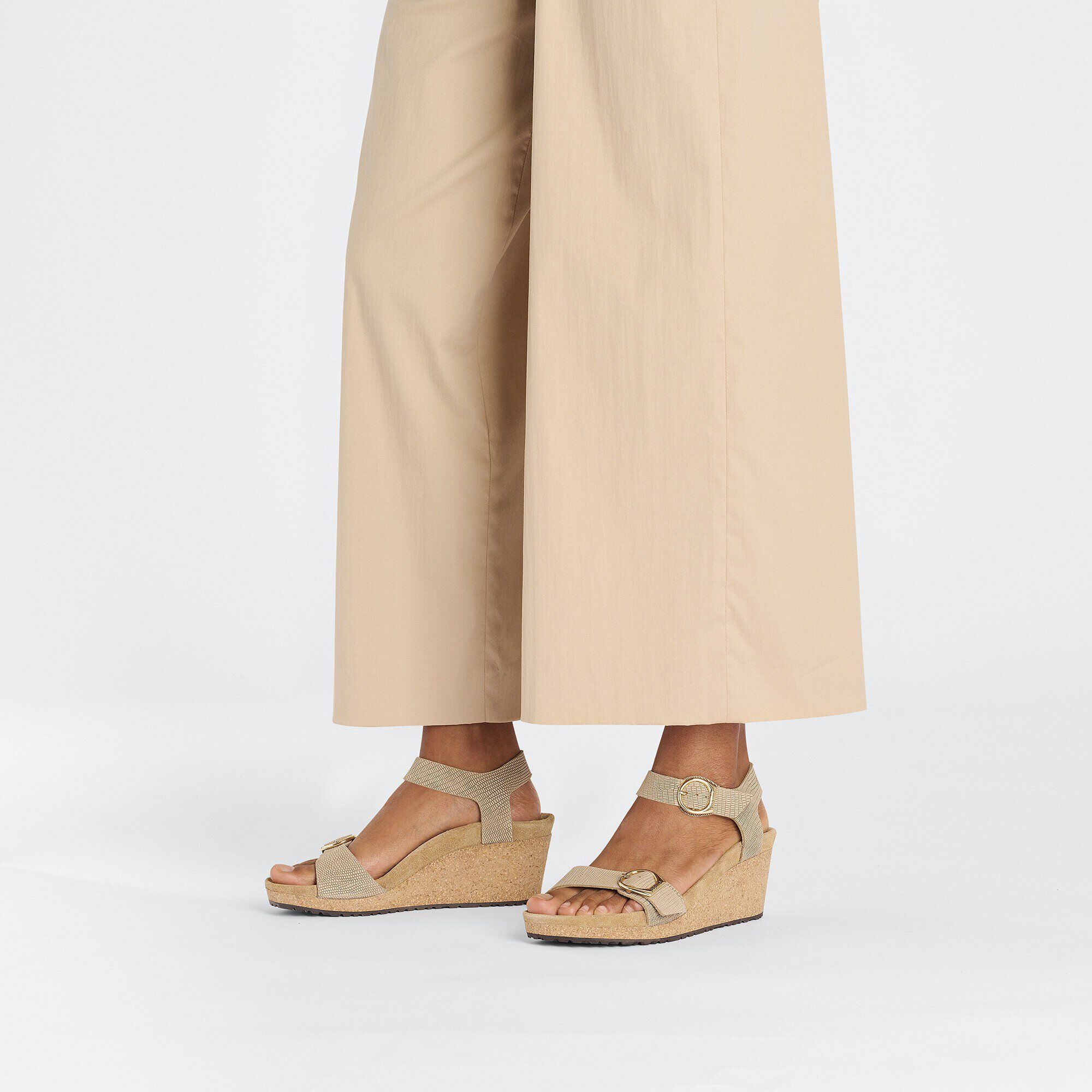Soley Ring-Buckle Nubuck Leather Embossed - Image 8