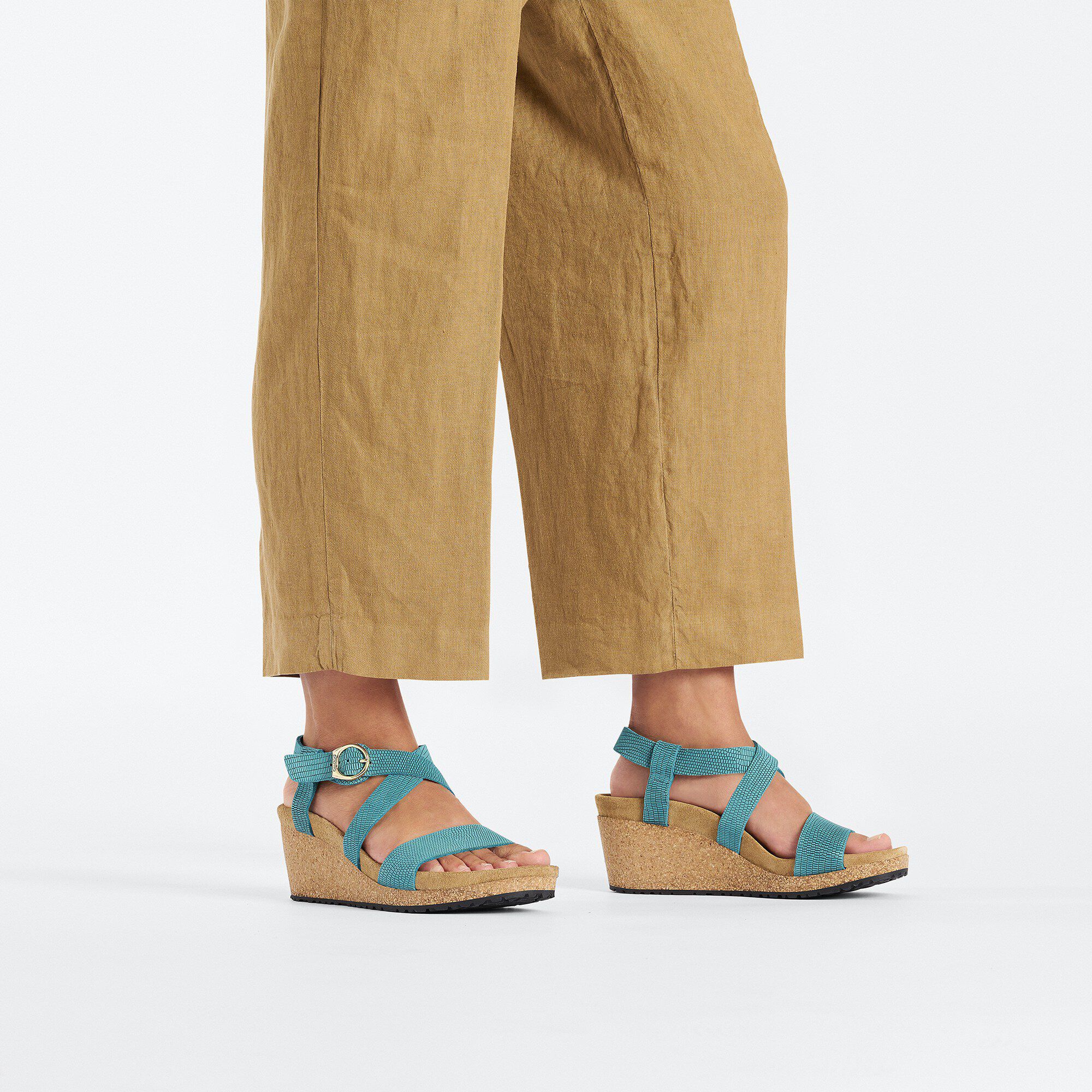 Sibyl Ring-Buckle Nubuck Leather Embossed - Image 5