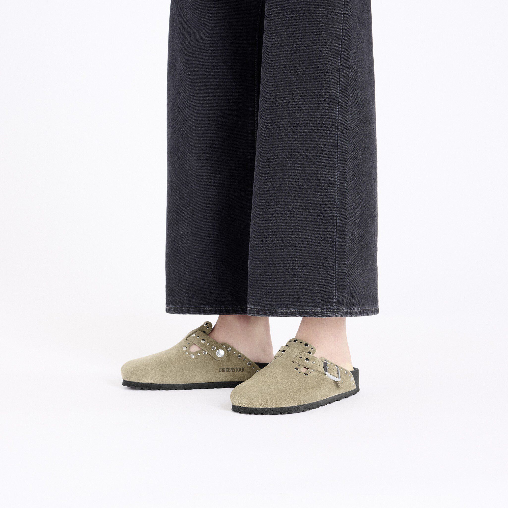 Boston Rivet Suede Leather - Image 7