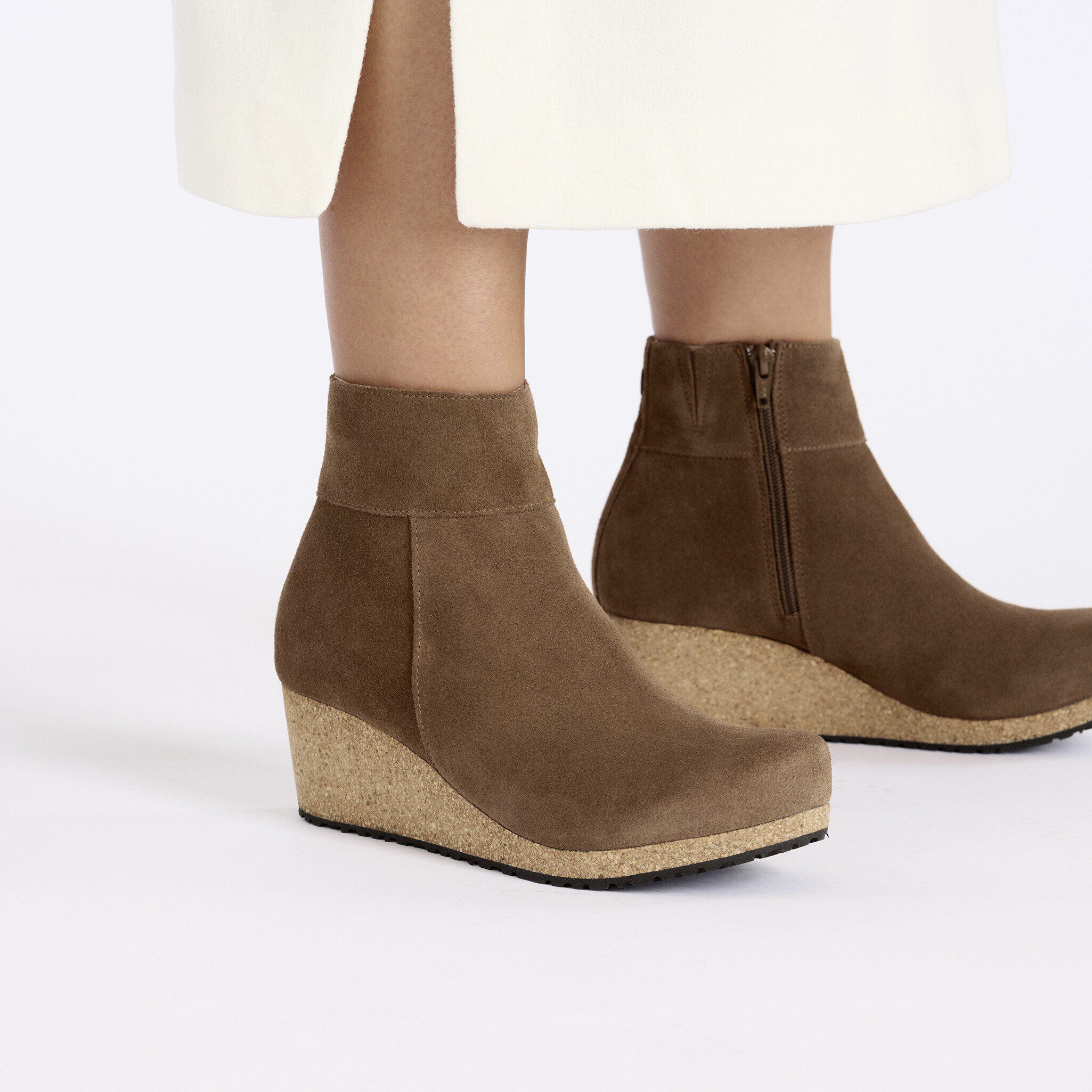 Ebba Suede Leather - Image 6