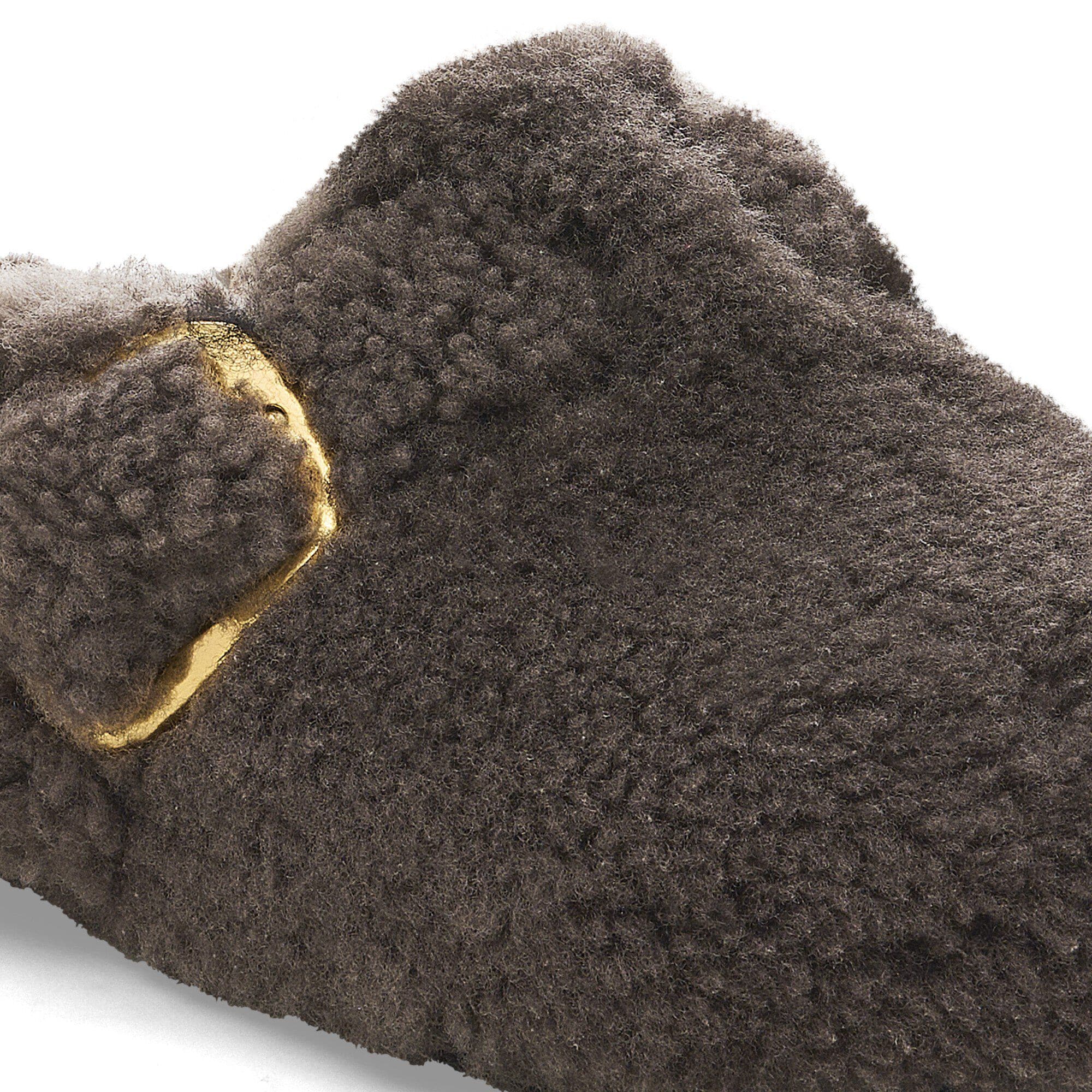 Boston Big Buckle Fur - Image 4