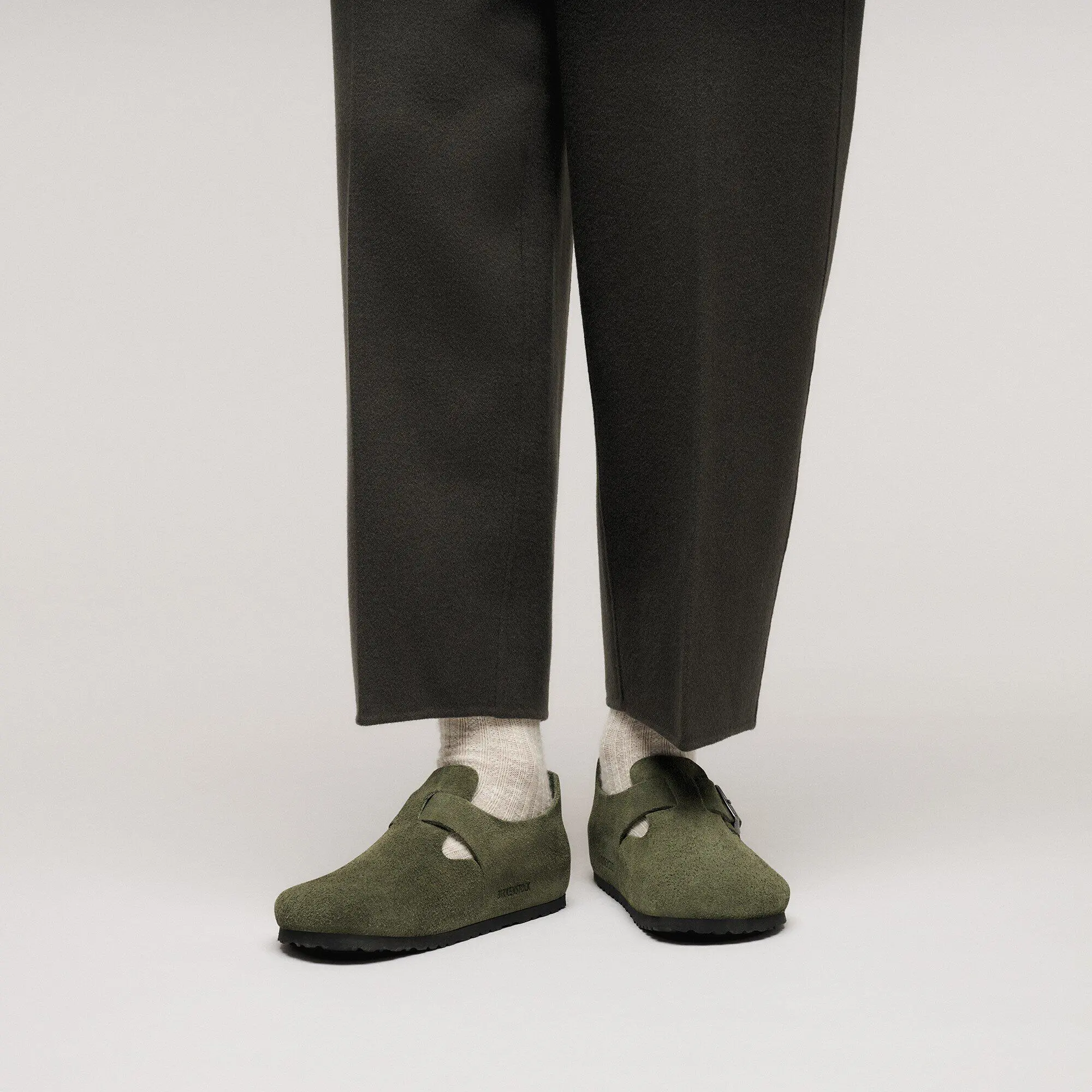 London Suede Leather - Image 4