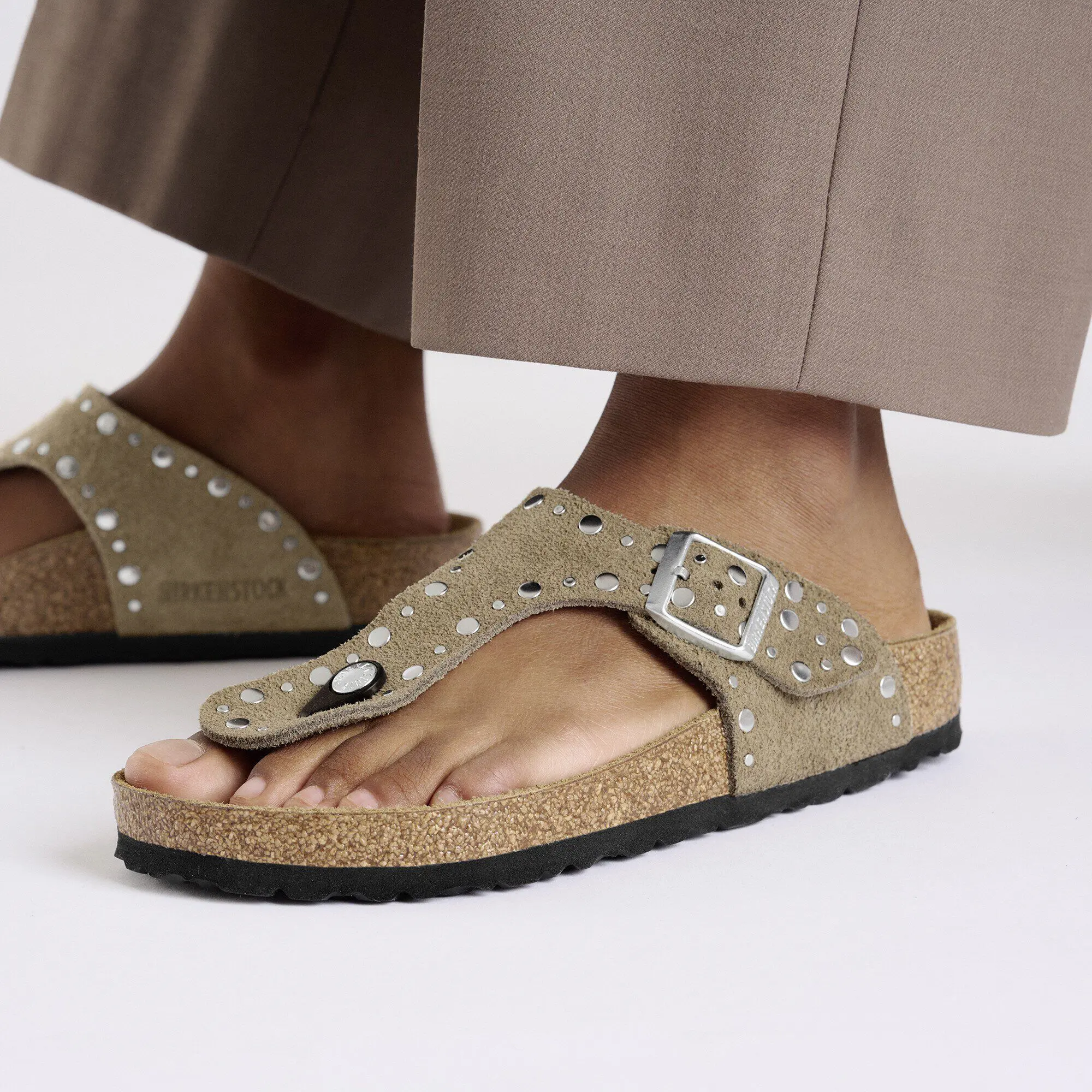 Gizeh Rivet Suede Leather - Image 7