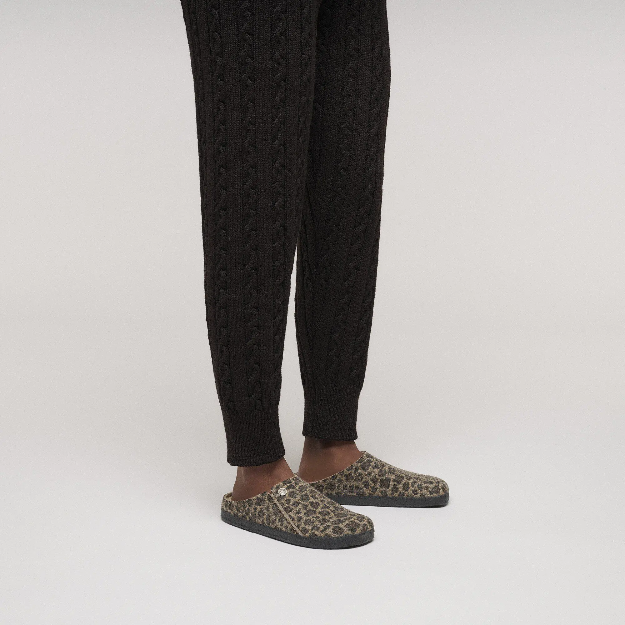 Zermatt Wool Felt Leo Toffee - Image 4