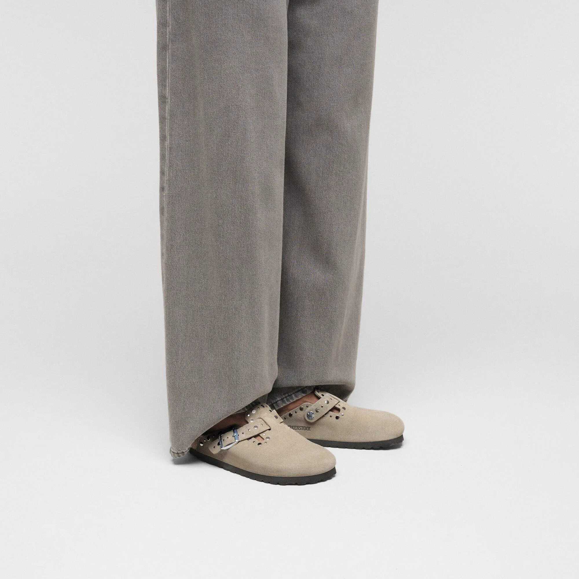 Boston Rivet Suede Leather - Image 6